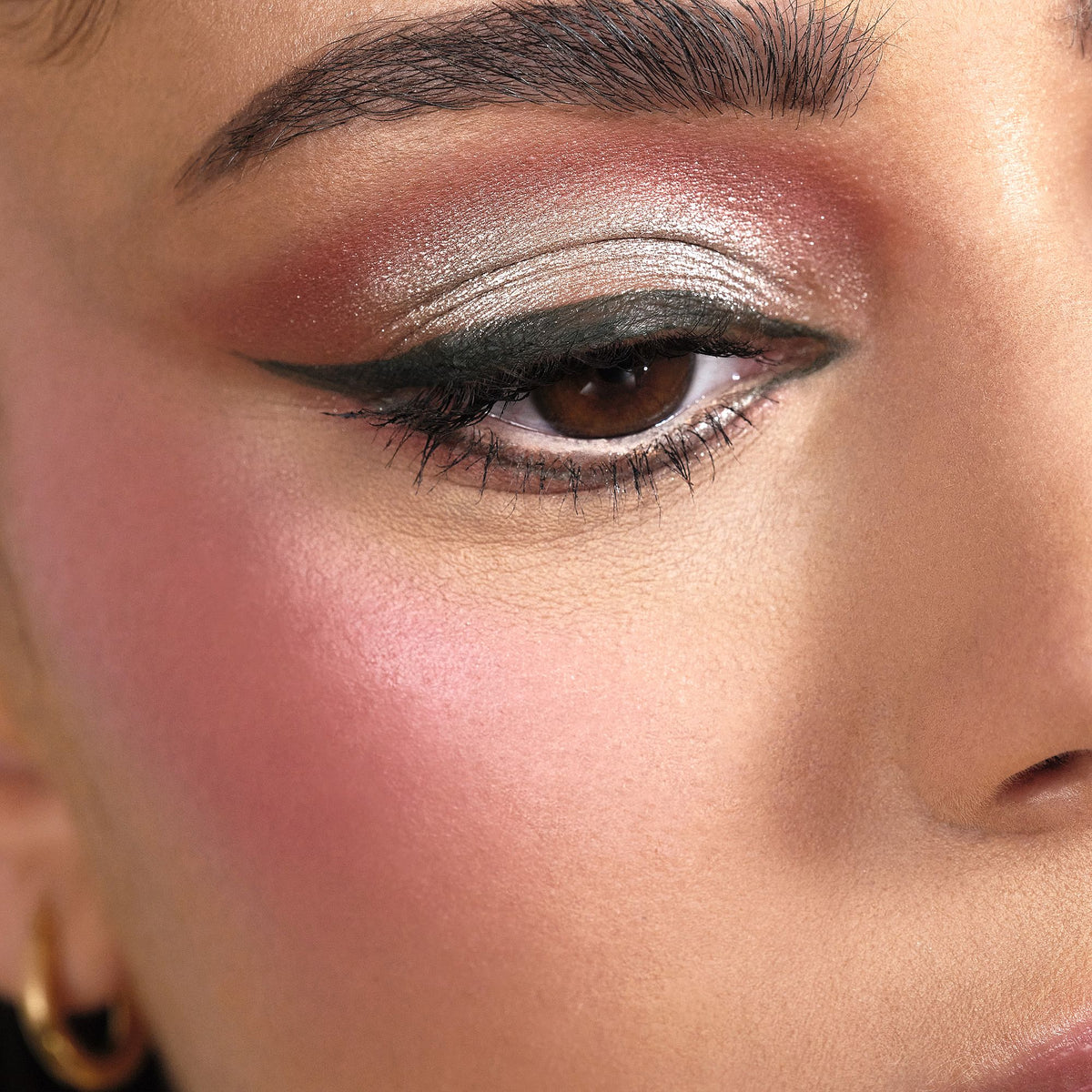 A Walk In The Palms Eyeshadow Palette